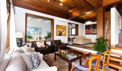 Casa com 3 quartos à venda na Rua Guato, 190, Vila Assunção, Porto Alegre por R$ 4.800.000