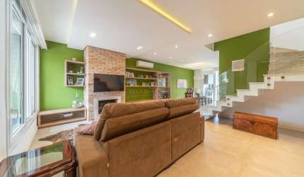 Casa com 3 quartos à venda na Rua Luiz Delfino, 90, Espírito Santo, Porto Alegre por R$ 899.000