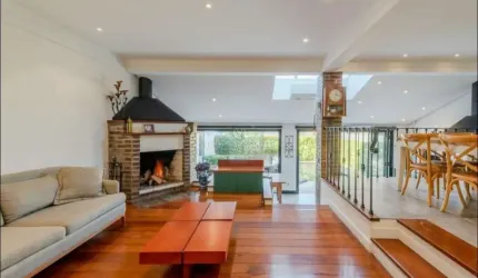 Casa com 3 quartos à venda na Rua General Tadeusz Kosciuszko, 38, Jardim Isabel, Porto Alegre por R$ 1.490.000
