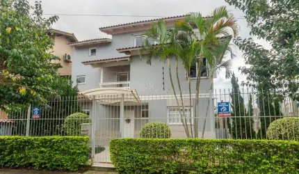 Casa com 3 quartos à venda na Rua Luiz Delfino, 99, Espírito Santo, Porto Alegre por R$ 749.000