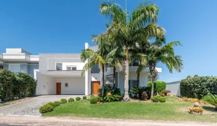 Casa em condomínio fechado com 3 quartos à venda na Avenida Juca Batista, 8000, Belém Novo, Porto Alegre por R$ 2.700.000