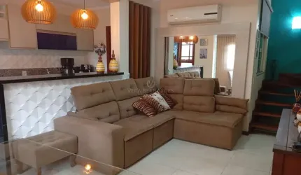 Casa com 3 quartos à venda na Rua Izar Faria Correa Sant'Anna, 171, Hípica, Porto Alegre por R$ 450.000