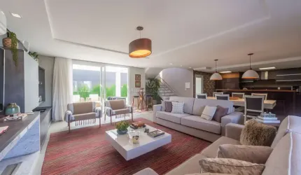 Casa em condomínio fechado com 3 quartos à venda na Rua Ivo Walter Kern, 599, Hípica, Porto Alegre por R$ 2.000.000