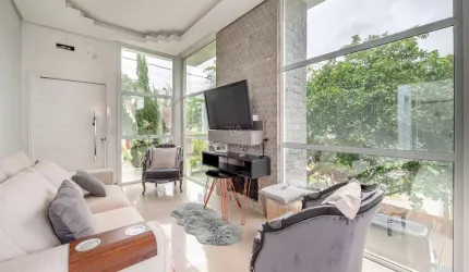 Casa em condomínio fechado com 3 quartos à venda na Avenida Juca Batista, 2705, Hípica, Porto Alegre por R$ 750.000