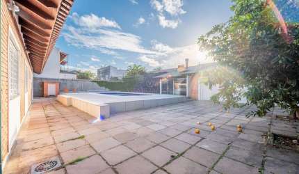 Casa com 3 quartos à venda na Rua Ladislau Neto, 136, Ipanema, Porto Alegre por R$ 1.499.000