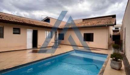 Imóvel espaçoso e confortável no Jardim Merci I em Jundiaí-SP: 4 quartos, 1 suíte, 2 salas, 4 banheiros, 4 vagas, 344m².