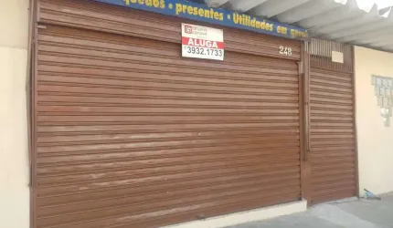 Salão Comercial de 45m² — Localização Privilegiada Próximo ao Largo do Clipper