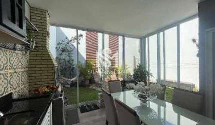 Casa com 02 dormitórios e quintal no bairro Jardim Nova Veneza -Indaiatuba/SP