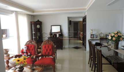Apartamento no Condomínio Edifício Liverpool em Araçatuba/SP