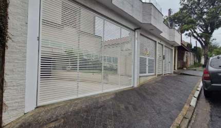 Sobrado para venda tem 180 metros quadrados com 3 quartos em Vila Lúcia - São Paulo - SP