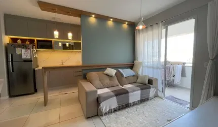 Apartamento de 02 dormitórios sendo 01 suíte no bairro Barreiros em São José