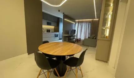Apartamento com Vista Mar a venda com 3 quartos, sendo 2 suítes no bairro Canto - Estreito