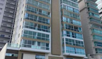 Excelente Apartamento Quadra Mar | 4 Suítes, 3 vagas de Garagem na Meia Praia em Itapema/SC - Imobiliária África