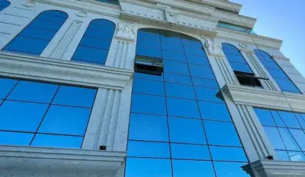 Magnífico Apartamento Novo, Frente Mar | 4 Suítes 3 vagas de Garagem na Meia Praia em Itapema/SC - Imobiliária África