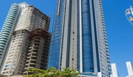 Luxuoso Apartamento | Frente Mar | 4 Suítes com 4 vagas de Garagem no Centro de Balneário Camboriú/SC - Imobiliária África