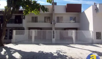 Sobrado, 3 Quartos sendo 1 Suítes, 2 vagas de Garagem descobertas, praia central , Guaratuba/PR - Imobiliária África