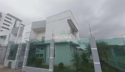 Casa com 3 quartos para alugar na Nossa Senhora das Graças, Canoas  por R$ 5.000