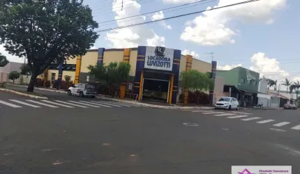 Barracão/Ponto comercial com ótima estrutura e apresentação em um bairro tradicional de Leme!