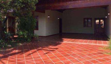 Casa Condominio Vila Verde, 3 quartos (1 suite e closet), área churrasqueira, piscina +