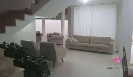 Sobrado com 3 dormitórios à venda, 290 m² por R$ 850.000,00 - Jardim Universitário - Leme/SP