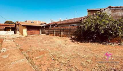 Casa com 3 dormitórios à venda, 100 m² por R$ 262.000,00 - Jardim Eroísi - Leme/SP