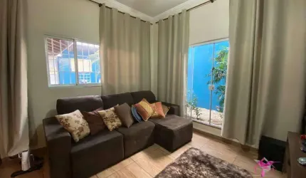 Casa com 3 dormitórios à venda, 160 m² por R$ 600.000,00 - Vila Pinheiro - Pirassununga/SP