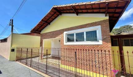 Casa com 3 dormitórios à venda, 137 m² por R$ 310.000 - Barra Funda - Leme/SP