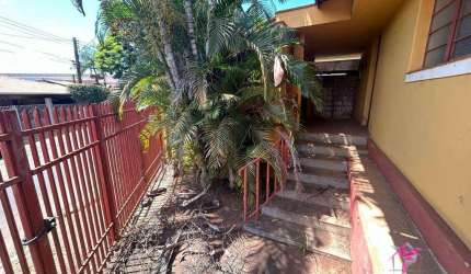 Casa com 3 dormitórios à venda, 144 m² por R$ 480.000 - Centro - Leme/SP