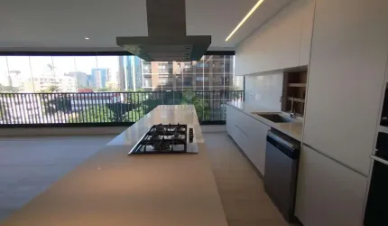 Apartamento para alugar com 147m², 3 quartos, 2 vagas e 2 depósitos
