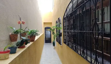 Casa à Venda no Parque América com 3 Dormitórios 1 Suíte e 2 Vagas de Garagem.