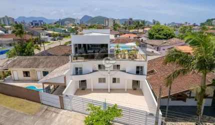 Casa com 6 quartos à venda na Rua Republica Del Paraguai, 300, Brejatuba, Guaratuba, 300 m2 por R$ 1.449.000