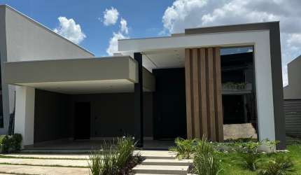 VENDE-SE CASA FLORAIS DA MATA
