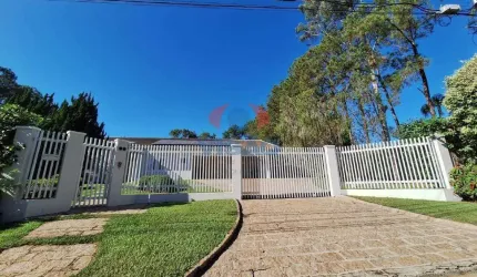 Casa com 3 suítes, piscina e área gourmet para venda