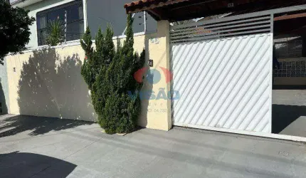 Casa para locação com 3 quartos, 1 suíte e vaga coberta em Jardim Regina, Indaiatuba/SP.