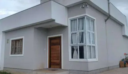 Linda casa averbada no Caverazinho