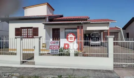 Casa com 3 dormitórios à venda em Araranguá-SC.
