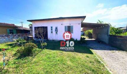 Casa com 2 dormitórios à venda em Balneário Arroio do Silva-SC.