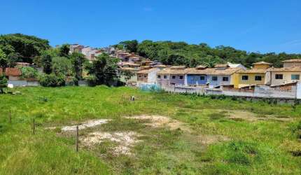 Excelente area na Granja dos Cavaleiros, com 8250m2, com condominio residencial ao lado, e onibus na porta