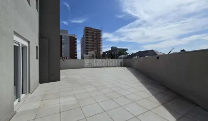 Apartamento com 02 dormitórios sendo 01 suíte e 193 m² de terraço privativo!