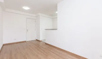 Apartamento para alugar em Condomínio Clube no Capão Raso, com 2 quartos, 1 banheiro e 1 vaga de garagem coberta