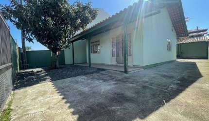 0090 - CASA EM ALVENARIA AVERBADA NO BAIRRO COSTEIRA - BAL. BARRA DO SUL SC