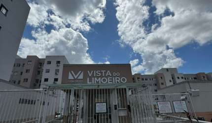 APARTAMENTO COM QUINTAL