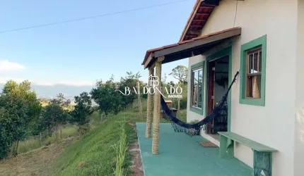 Chácara em Extrema MG à venda 6.050m2 divisa com cachoeira