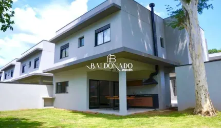 Casa em Atibaia SP à venda em condomínio 3 suítes 174m²