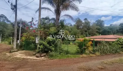 Chácara à Venda em Toledo  MG  2.860 m² Água de nascente