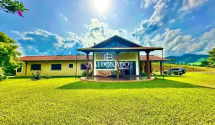 Sítio em Cambuí MG à venda 52.000 m² 3 suítes 6 km do centro