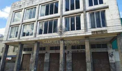 Prédio Inteiro em Encruzilhada  -  Recife