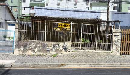 Vendo Casa Comercial em Graças  -  Recife