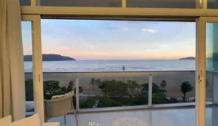 Apartamento 3 Dorm. 1 suite 1 vaga  Frente Mar no Gonzaga - Mobiliado