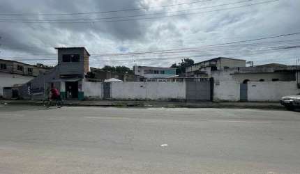 Casa na Avenida 21 de Abril, no bairro da Mustardinha